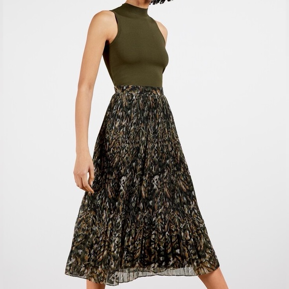 Ted Baker Dresses & Skirts - Ted Baker London Lemmie Urban Printed Pleated Mockable Dress